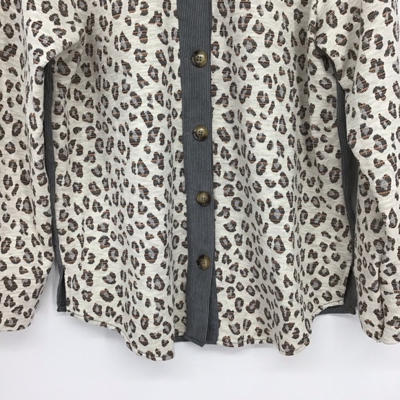 Umgee Button Down Leopard Print Corduroy Top - Picture 3 of 14